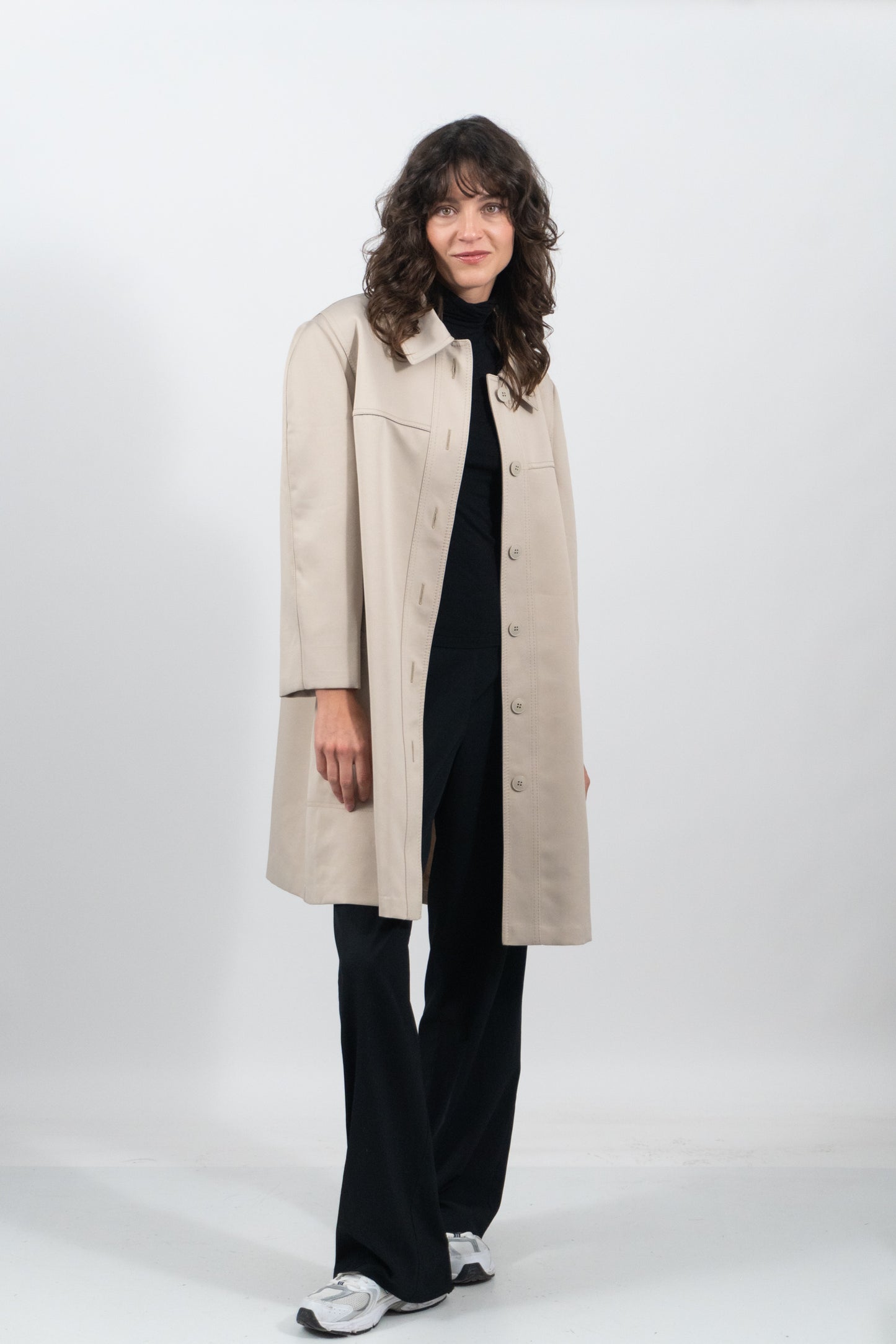 Eleganter Beiger Trenchcoat