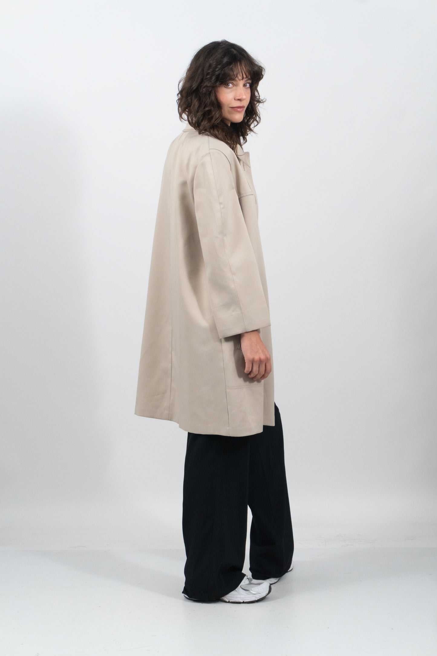 Eleganter Beiger Trenchcoat