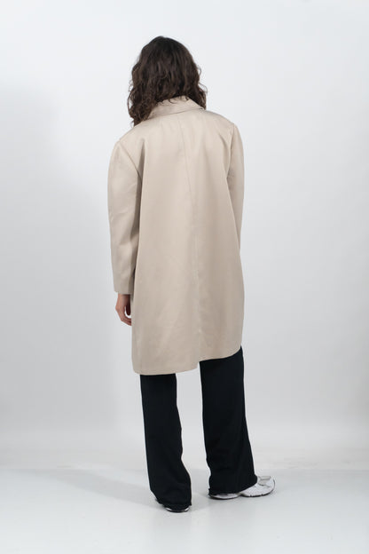 Eleganter Beiger Trenchcoat