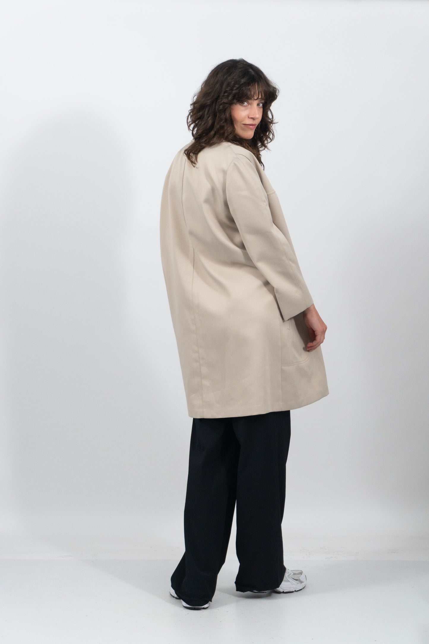 Eleganter Beiger Trenchcoat