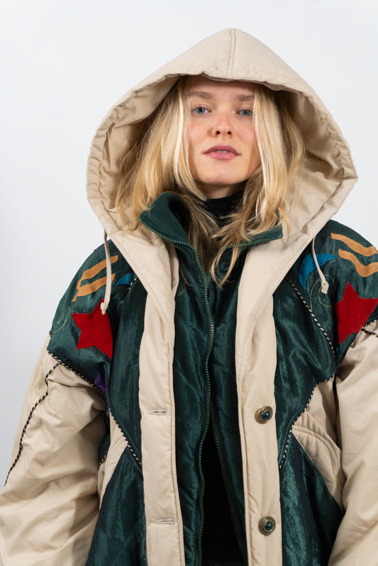 SPECIAL: Oversized Pufferjacke im Retro-Stil