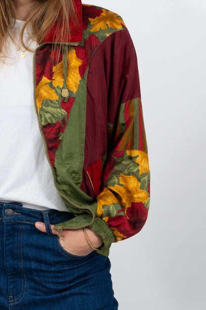 Herbstliche Windjacke in wunderschönen intensiven Farben